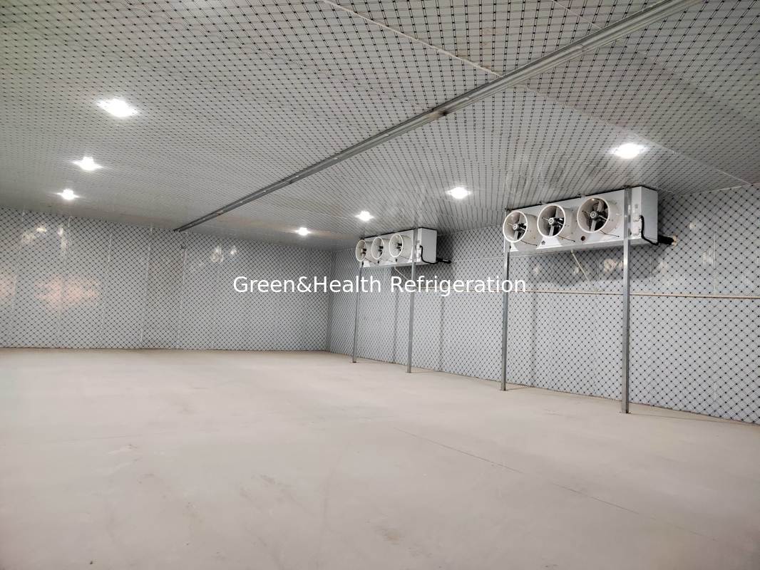 Et ve deniz ürünleri için enerji yalıtımlı ve dayanıklı panellere sahip Soğuk Hava Deposu